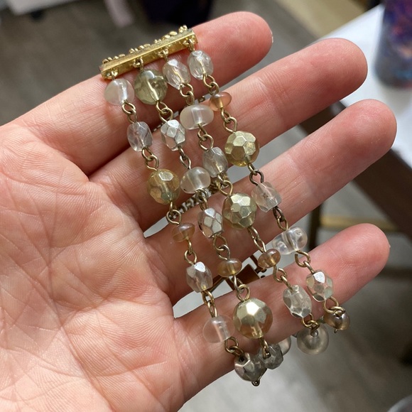 Jewelry - 2 look brackets